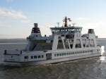 Passagier- und RoRo-Frachtschiffe (F�hren) Am 5.1.09 k�mpft sich die F�hre durch das Nadel�r vor dem Norddeicher Hafenschlauch.