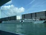 Kreuzfahrtschiffe La Boh�me hat bei Mannheim angelegt; 080902