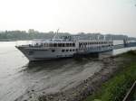 Passagierschiffe Das Ausflugsschiff Rotterdam auf dem Rhein vor K�nigswinter.