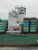 CSCL AMERICA (IMO 9285990) am 23.7.2011, Hamburg einlaufend, Elbe Hhe Bubendey Ufer / Ansicht des Aufbaus /  ex MSC BALTIC (2007-20099  Containerschiff / BRZ 90.645 / La 334,0 m, B 42,93 m, Tg 14,5