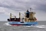 Das Containerschiff MS  Mearsk Ferrol  am 18.07.2011 bei Windstrke 6-8 auf der Auenweser einlaufend Bremerhaven. L: 134m / B: 19m / Tg: 8,5m / 21 kn / IMO 9297618