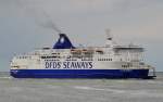 Calais Seaways, ein Fhrschiff von DFDS Seaways, Heimathafen Le Havre, hier im Hafen von Calais am 23.05.2013.