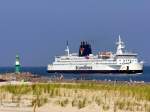 Das Fhrschiff  Prinz Joachim  erreicht gerade Warnemnde auf der Fahrt von Gedser zum Rostocker bersehhafen.Das Schiff ist 1980 gebaut und fhrt seit 2001 auf dieser Linie!(Warnemnde am 24.07.2006)