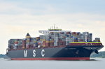 Die MSC Hamburg IMO-Nummer:9647461 Flagge:Panama Länge:399.0m Breite:53.0m Baujahr:2015 am 27.06.16 aus Hamburg auslaufend vor Schulau.
