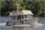 Dieses kleine Boot  HARMONIE  fhrt gemchlich der Schleuse nahe Grevenmacher entgegen.  21.08.2013 