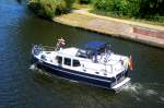 Motorjacht LADY KATRIN, unterwegs zum Elbe Lbeck Kanal mit Kurs Lauenburg...