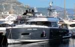 Die Yacht Azimut am 28.10.2013 im Hafen von Monte Carlo.