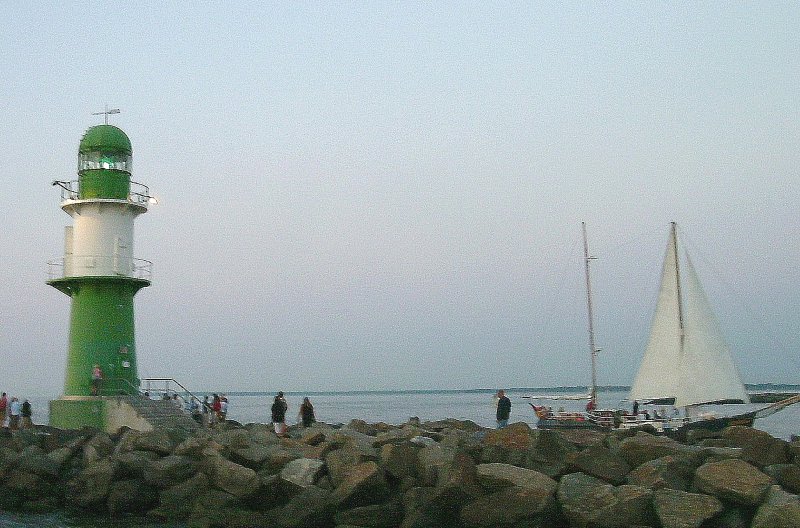 Warnemnde, Leuchtfeuer an der Hafeneinfahrt, 2003