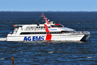NORDLICHT , Fahrgastschiff , IMO 8816015 , Baujahr 1989 , 38,87 x 9,4 m , 05.04.2025 Cuxhaven - Alte Liebe , 