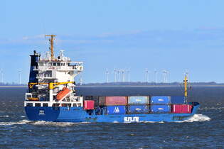 ODIN , Feederschiff , IMO 9101144  , Baujahr 1994 ,  97.27 x 16.15 m , Cuxhaven - Alte Liebe , 05.04.2025