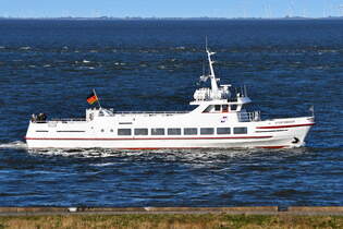 STRTEBECKER , Fahrgastschiff , Mmsi 244750821 , 30,50  x 6,3 m  , Baujahr 1969 , Cuxhaven - Alte Liebe , 05.04.2025 