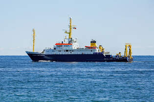 Forschungsschiff ELISABETH MANN BORGESE (IMO 8521438) vor Sassnitz.