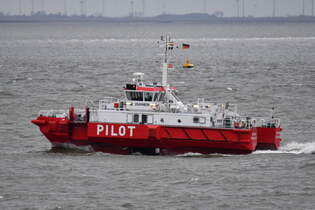 DUHNEN , PILOTTENDER DUHNEN , IMO 9199945 , Baujahr 1999 , 27 x 14m , 08.04.2025 , Cuxhaven - Alte Liebe , 