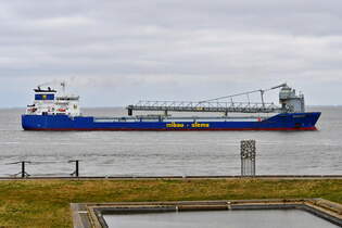 SANDNES , Massengutfrachter , IMO 9306029 , Baujahr 2005 , 166 x 24 m , 09.04.2025 , Cuxhaven - Alte Liebe , 