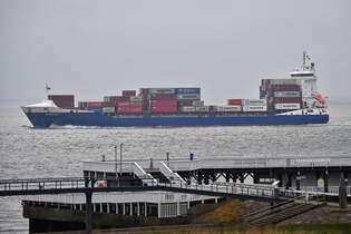 NORDICA , Feederschiff , IMO 9483695 , Baujahr 2011 , 151 x 23 m , 1036 TEU , 10.04.2025 , Cuxhaven - Alte Liebe , 