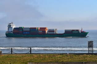 EXPERT , Feederschiff , IMO 9412529 , Baujahr 2010 , 158 x 23 m , 1025 TEU , Cuxhaven - Alte Liebe , 12.04.2025 , 