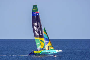 SailGP Hochleistungs-Katamaran mit Team Australien bei Testfahrten vor Sassnitz.