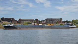 Das Frachtschiff DUANDRA (ENI: 2329377) war Ende September 2025 in Duisburg unterwegs.