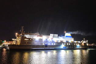 MECKLENBURG-VORPOMMERN , Passagier/Ro-Ro Cargo Schiff , IMO 9131797 , Baujahr 1996 , 199,95 x 28,9 m , Rostock-Warnemnde , 11.09.2025