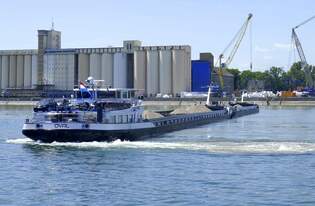 SGMS Oval+GSL Adelaide, beim Wendemanver am Hafen Breisach, Mai 2025