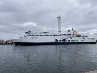 Die Scandlines Fhre Berlin - IMO Nummer 9587855 - auf dem Seeweg zum Rostock-berseehafen am 22.
