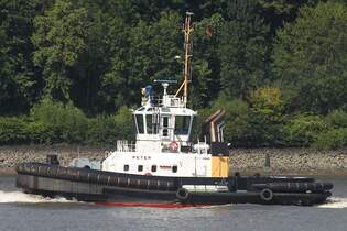 Schlepper PETER; Aufnahmeort: Elbe/Hafen Hamburg, Deutschland; Datum: 19.07.2025; Info: (IMO: 9445863) Das Bild zeigt die PETER auf Hhe Bubendey Ufer.