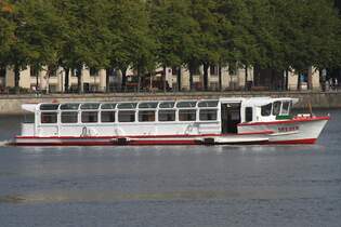 „Alsterdampfer“ SEEBEK; Eigner/Betreiber: ATG; Aufnahmeort: Alster (Binnenalster) Hamburg, Deutschland; Datum: 30.08.2025; Info: (H6035).