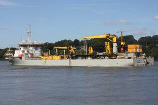 Saugbagger KAISHUU (IMO 9226152); Datum: 17.08.2025; Aufnahmeort: Elbe/Hafen Hamburg, Deutschland.