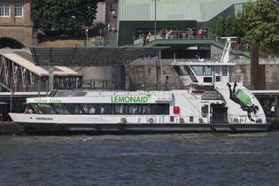 Hadag Hafenfhre HARBURG (ENI 04807990); Eigner/Betreiber: Hadag; Datum: 20.05.2025; Aufnahmeort: Elbe/Hafen Hamburg, Deutschland.