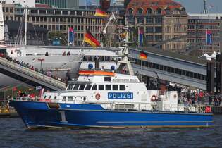 Polizeischiff BRGERMEISTER BRAUER (WS1) (IMO 9015955  ); Eigner/Betreiber: Polizei Hamburg; Datum: 10.05.2015; Aufnahmeort: Elbe/Hafen Hamburg, Deutschland.