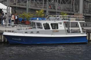 Ehemaliges Polizeischiff HABICHT (HH-AH 317); Eigner/Betreiber: privat; Datum: 11.06.2025; Aufnahmeort: Elbe/Hafen Hamburg, Deutschland.