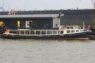 Hafenbarkasse  MS JACOB (ENI 05107320); Eigner/Betreiber: Hotel-Restaurant Jacob; Datum: 11.07.2025; Aufnahmeort: Elbe/Hafen Hamburg, Deutschland.