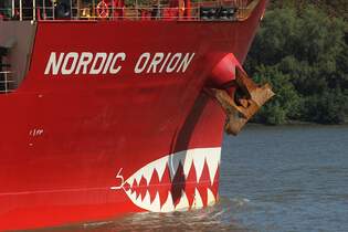 Frachtschiff NORDIC ORION (IMO 9529463); Datum: 19.08.2025; Aufnahmeort: Elbe/Hafen Hamburg, Deutschland.