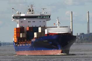 Containerfrachtschiff EXPERT (IMO 9436305); Datum: 23.09.2025; Aufnahmeort: Elbe/Hafen Hamburg, Deutschland.