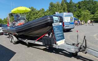 Schlauchboot der Bundespolizeiabteilung HNFELD, gesehen auf dem Ausstellungsgelnde anl.