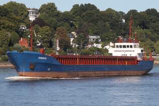 Frachtschiff SIMON B (IMO 8511029); Eigner/Betreiber: Balticshipping; Datum: 18.08.2025; Aufnahmeort: Elbe/Hafen Hamburg, Deutschland.