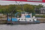 Schubboot Turquoise, ENI 0214462, wartet am Anleger auf dem Albertkanal auf seinen Einsatz.