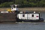 Schuber WALTER; Aufnahmeort: Elbe/Hafen Hamburg, Deutschland; Datum: 19.07.2025; Info: (ENI 04803370) Das Bild zeigt den Schuber WALTER im Verbund vom Bubendey Ufer aus betrachtet.