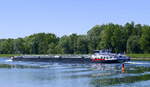 TMS RP Bern, rheinaufwrts vor Breisach, Heckansicht, April 2025