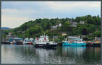 Die 2003 in Dienst gestellte Fhre Coruisk der Caledonian MacBrayne verlsst am 11.05.2025 den Hafen von Oban.