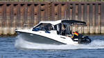Die Motoryacht NOVA war Ende September 2025 in Duisburg zu sehen.