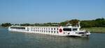 KFGS  A-ROSA AQUA  ( ENI 04807500 , 135 x 11,40m) am 14.08.2025 auf dem  WAAL  bei Gorinchem.