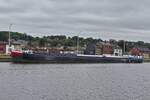 Namenloses Gterschiff, ich meine den bermalten Namen NEBRASKA zu erkennen, liegt vertut am Albertkanal.