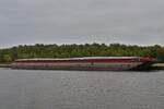 LEICHTER S’GRAVENZANDE,ENI 2339735; L 93,5 m x 11,47; 3405 t, lag an der Kaimauer nahe der Schleuse Lanye auf dem Albertkanal.