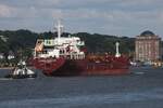 Tankschiff SLOMAN HERAKLES; Eigner/Betreiber: Sloman; Aufnahmeort: Elbe/Hafen Hamburg, Deutschland; Datum: 19.07.2025; Info: (IMO 9466726) Das  Bild  zeigt die  SLOMAN HERAKLES beim Einlaufen vom