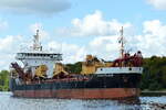Die SAND FULMAR IMO-Nummer:9174127 Flagge:Niederlande Lnge:101.0m Breite:20.0m Baujahr:1998 Bauwerft:IHC Merwede Scheepswerf,Hardinxveld Giessendam Niederlande im Nord-Ostsee-Kanal bei