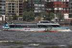 Hafenbarkasse NELLY ABICHT; Eigner/Betreiber: Reederei Rainer Abicht; Aufnahmeort: Elbe/Hafen Hamburg, Deutschland; Datum: 11.06.2025; Info: (ENI 05802660) / Ex-Name: IRENE ABICHT (bis 2010)