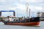 Die CORA IMO-Nummer:7017416 Flagge:Deutschland Länge:38.0m Breite:7.0m Baujahr:1969 im Hafen von Cuxhaven aufgenommen am 10.07.25

