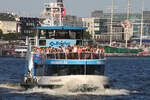 Hadag Hafenfhre WILHELMSBURG; Eigner/Betreiber: Hadag; Aufnahmeort: Elbe/Hafen Hamburg, Deutschland; Datum: 02.08.2013; Info: Unterhalb der St.Pauli-Landungsbrcken , (ENI 048 06970),