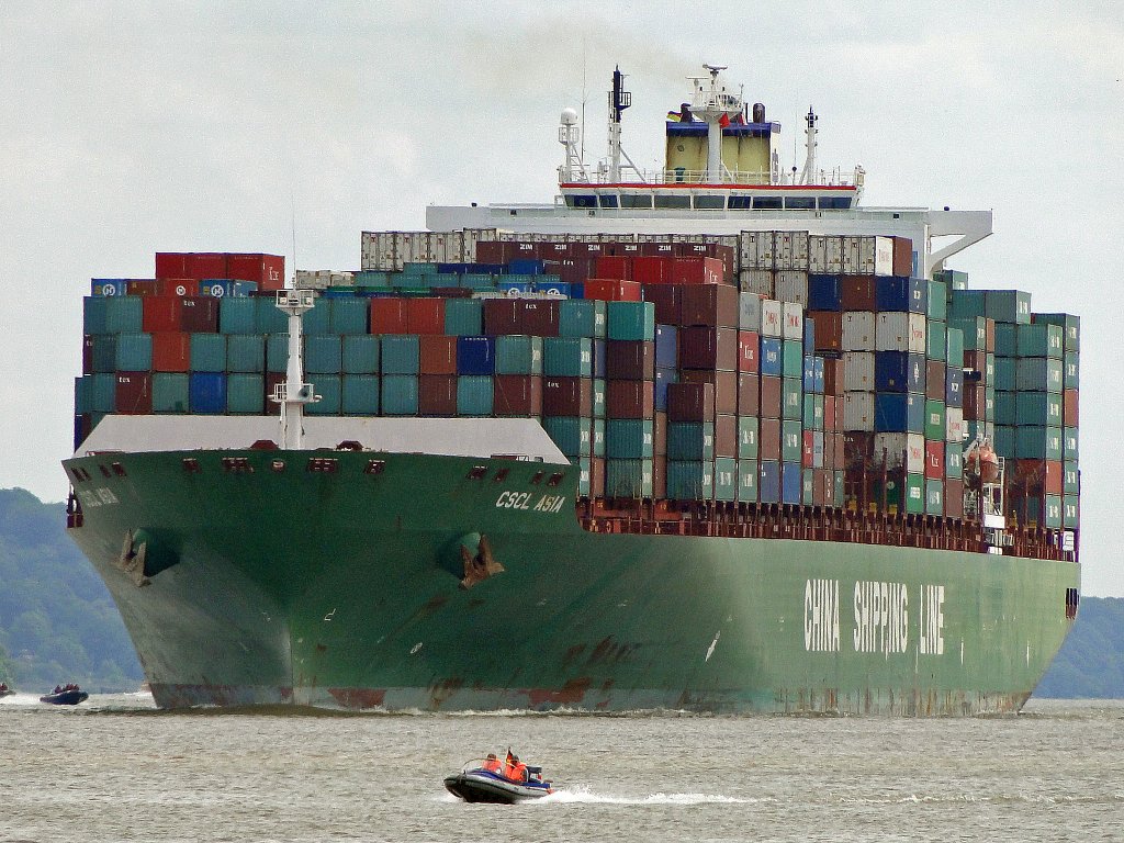   CSCL ASIA  am 01.07.2012 bei Wedel/Schulau 
overall length (m): 334,00 
overall beam (m): 42,90 
maximum draught (m): 14,50 
maximum TEU capacity: 8468 
deadweight (ton): 101.612 
gross tonnage (ton): 90.645 